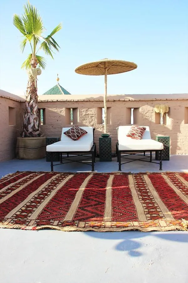Riad El Ouarda Marrákes 2*,